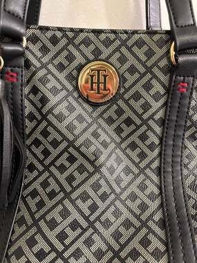 Large black and cream Tommy Hilfiger bag with red...